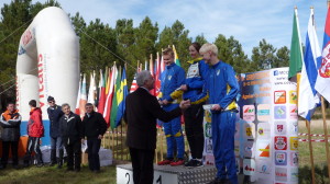 Larille kultaa ja Juhalle vähän himmeämpää metallia