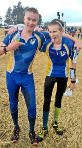 Maalissa hyvää pataa - Lari ja Axu