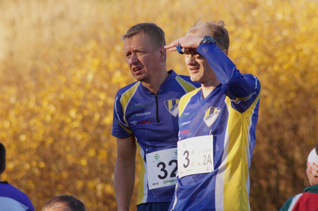 Vaihdon odotusta, Henkka ja Mika