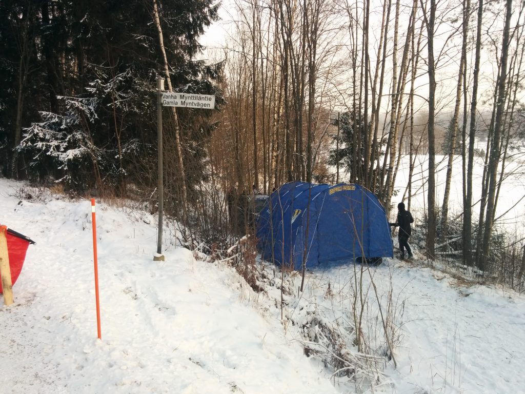 Essun teltta tarjosi tuulensuojaa metsästä palaaville