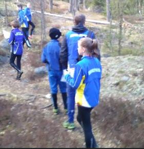 TARK.SUUN. HARJ 27.4.2016.JPG kuva 2 metsästä (1)